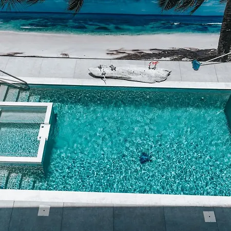Gray Door Apartments - Adults Only